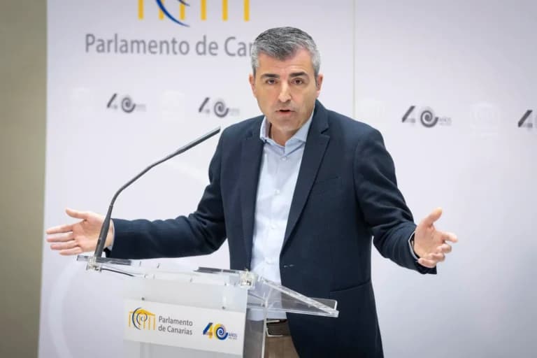 El presidente del PP de Canarias admite que se reunió una vez con el mediador el pasado verano