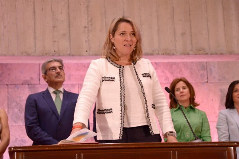 La consejera de Agricultura también se querellará contra el mediador