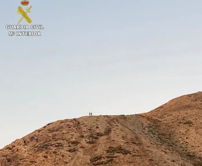 Denuncian a cuatro personas por transitar por la montaña de Tindaya