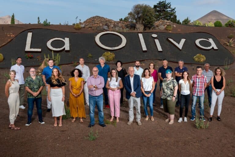 En Marcha registra su candidatura La Oliva con Pedro Amador a la cabeza