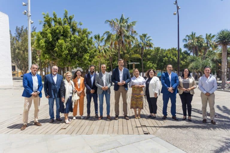 Fernando Enseñat da a conocer la lista del PP al Parlamento