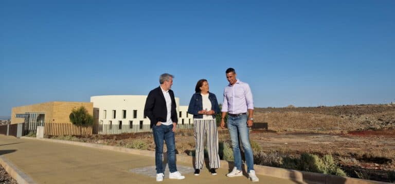 CC se compromete a la puesta en marcha del Centro de Salud Corralejo II