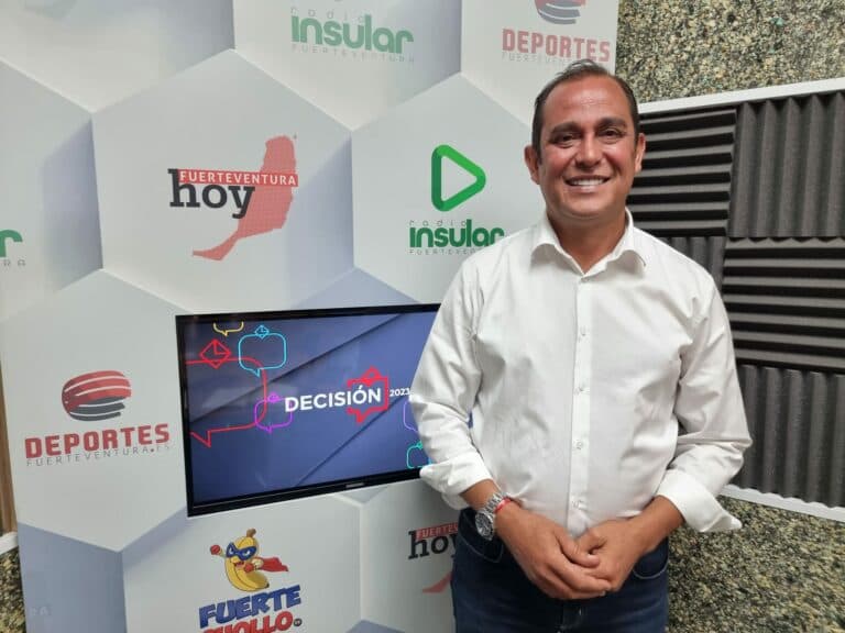 Blas Acosta (PSOE): «No gobernaré con AMF, no es un partido serio»