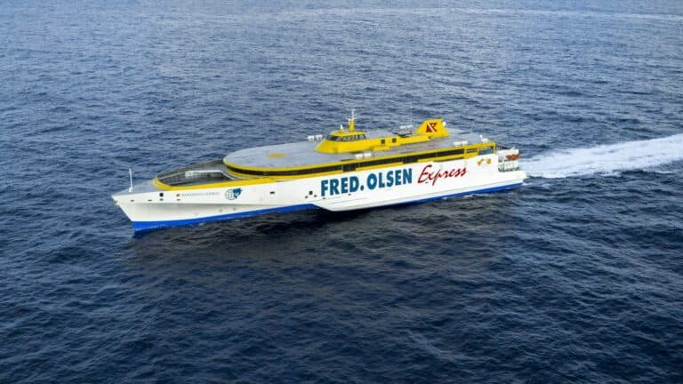 Fred. Olsen Express cumple 49 años uniendo Canarias por mar