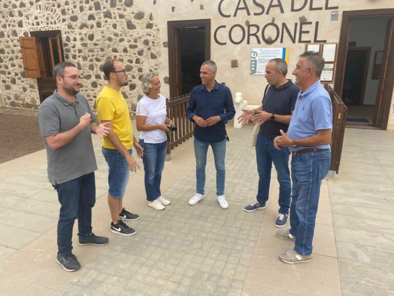 El PP lamenta la «persecución» del PSOE al Tres Islas y Oliva Beach, «cuando ya no son de su competencia»