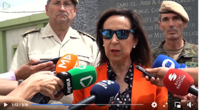 La ministra Robles aclara que «no hay perspectivas» de ampliar el campo de tiro de Fuerteventura