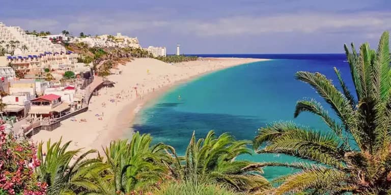 En estado crítico un bañista rescatado con signos de ahogamiento en Pájara