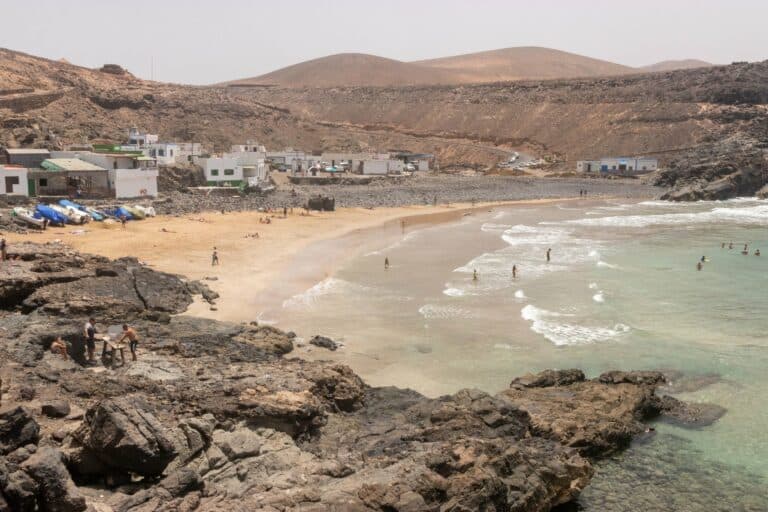 El TSJC suspende cautelarmente la demolición del núcleo de Los Molinos