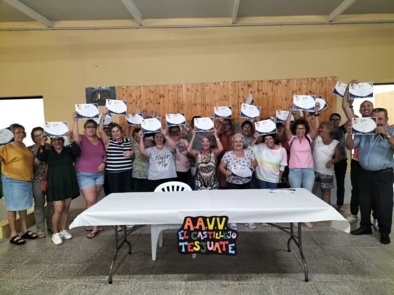 Éxito de participación en los cursos para aprender a utilizar dispositivos móviles