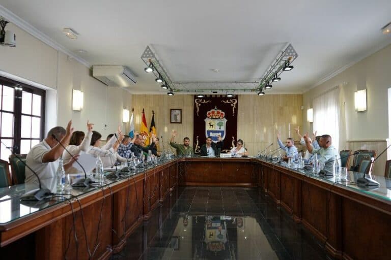 La Oliva rechaza la investigación de tierras raras y pide que se retiren los permisos de minería