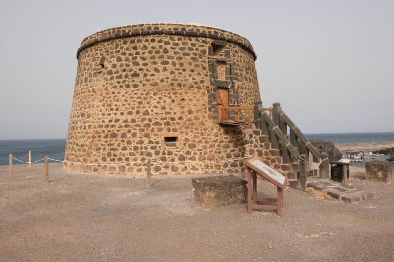 El Cabildo presenta la rehabilitación de la torre del Tostón como ejemplo de buena ejecución del Plan de Sostenibilidad