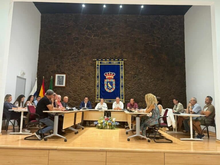 La Plataforma contra las Tierras Raras se presenta de forma oficial ante el Ayuntamiento de Pájara