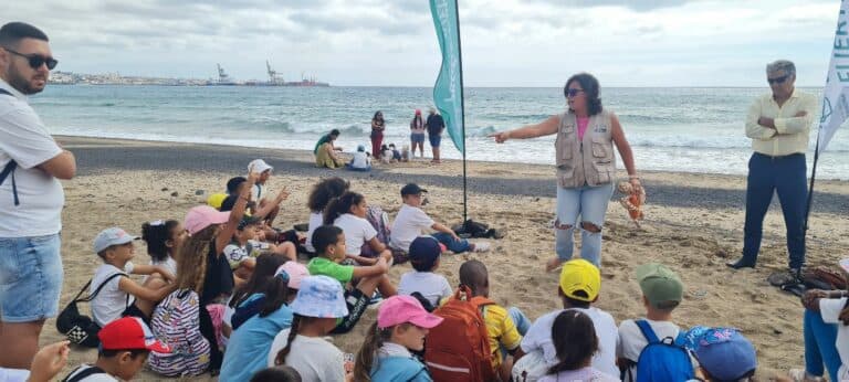 Liberada una tortuga por el Día del Medio ambiente