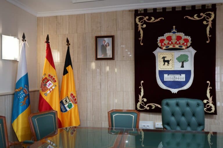 Arranca el juicio contra el extesorero de La Oliva acusado de apropiarse de más de 300.000 euros