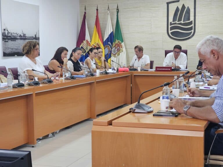 Puerto del Rosario aprueba inicialmente nuevas ordenanzas para modernizar la administración y fomentar dinamización social