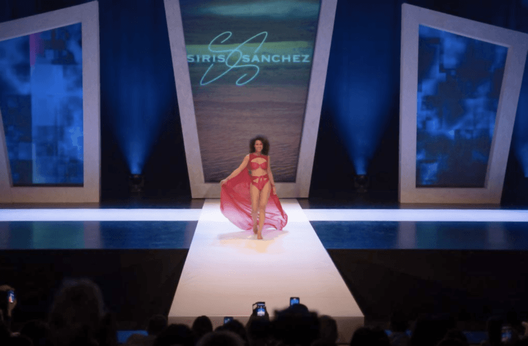 Siris Sánchez: Innovación y personalización en la moda de baño