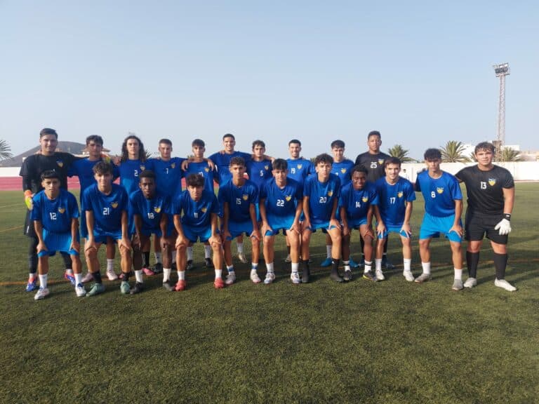 El CD La Oliva afronta su cuarta temporada en la División de Honor Juvenil