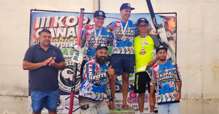 Más de 70 kayaks desafían el mar picado en el VIII Encuentro Fuerteventura de Kayaks