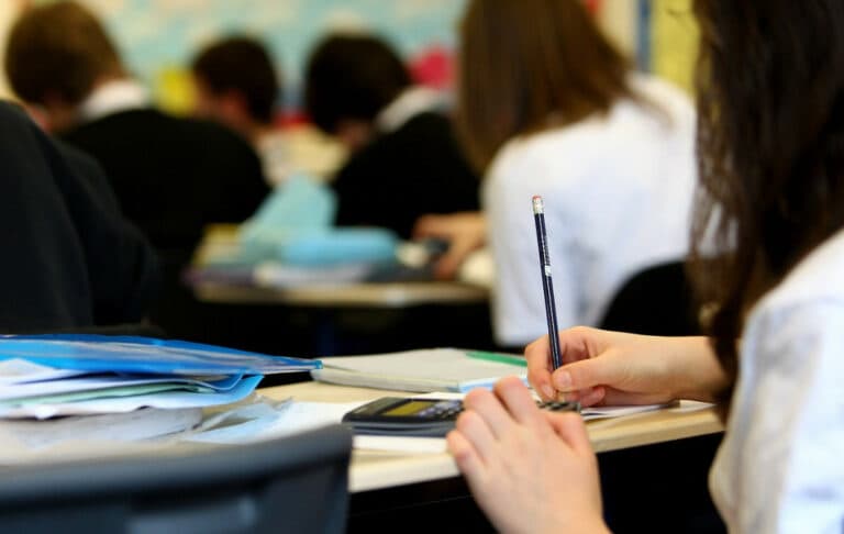 NC advierte que los presupuestos de 2025 se alejarán aún más del objetivo educativo del 5%