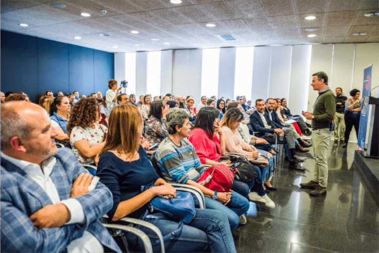 Manuel Amat presenta su innovadora «Tiendología» en la Feria de Economía de Proximidad en Puerto del Rosario