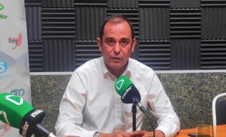 Blas Acosta: «Estamos devolviendo la dignidad al Cabildo tras una etapa nefasta»  Política