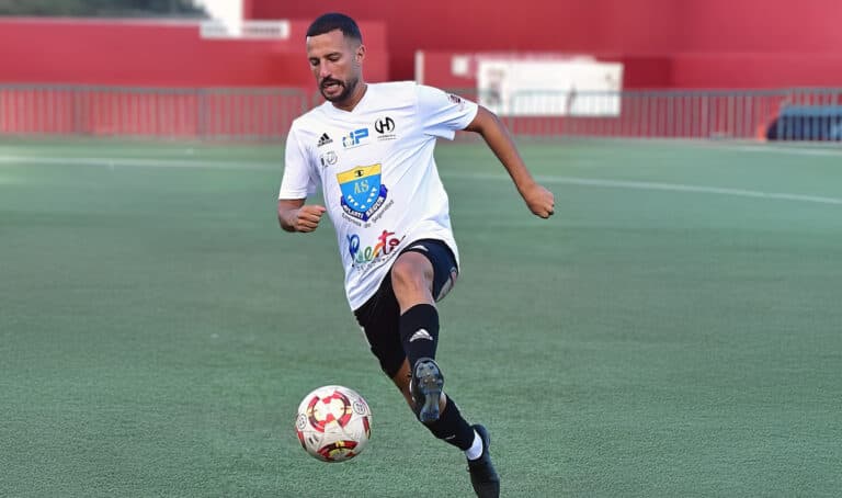 El majorero Borja Vera supera los 300 partidos en Tercera División en las islas
