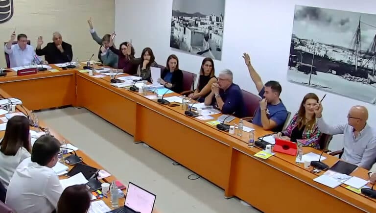 ¿Avanza o se fractura? Crisis en Fuerteventura Avanza tras la ruptura de disciplina de Javier Montserrat