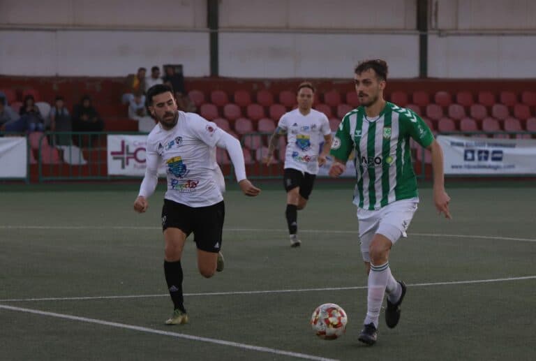 El Herbania coge aire a costa del Estrella