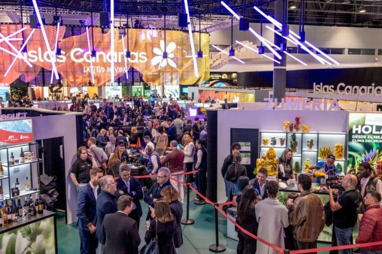 Islas Canarias recibe el premio al mejor stand en Fitur 2025 por su diseño sostenible y vanguardista