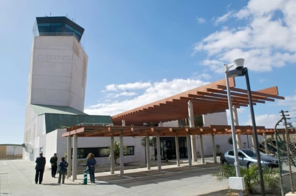 Lola García reitera su preocupación por la situación del servicio de control aéreo en Fuerteventura