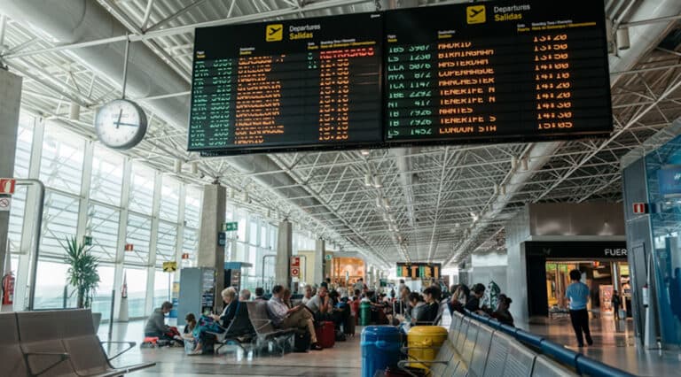 El PP eleva al Constitucional su conflicto con el Congreso por la ley de navegación aérea y la bonificación del 75%