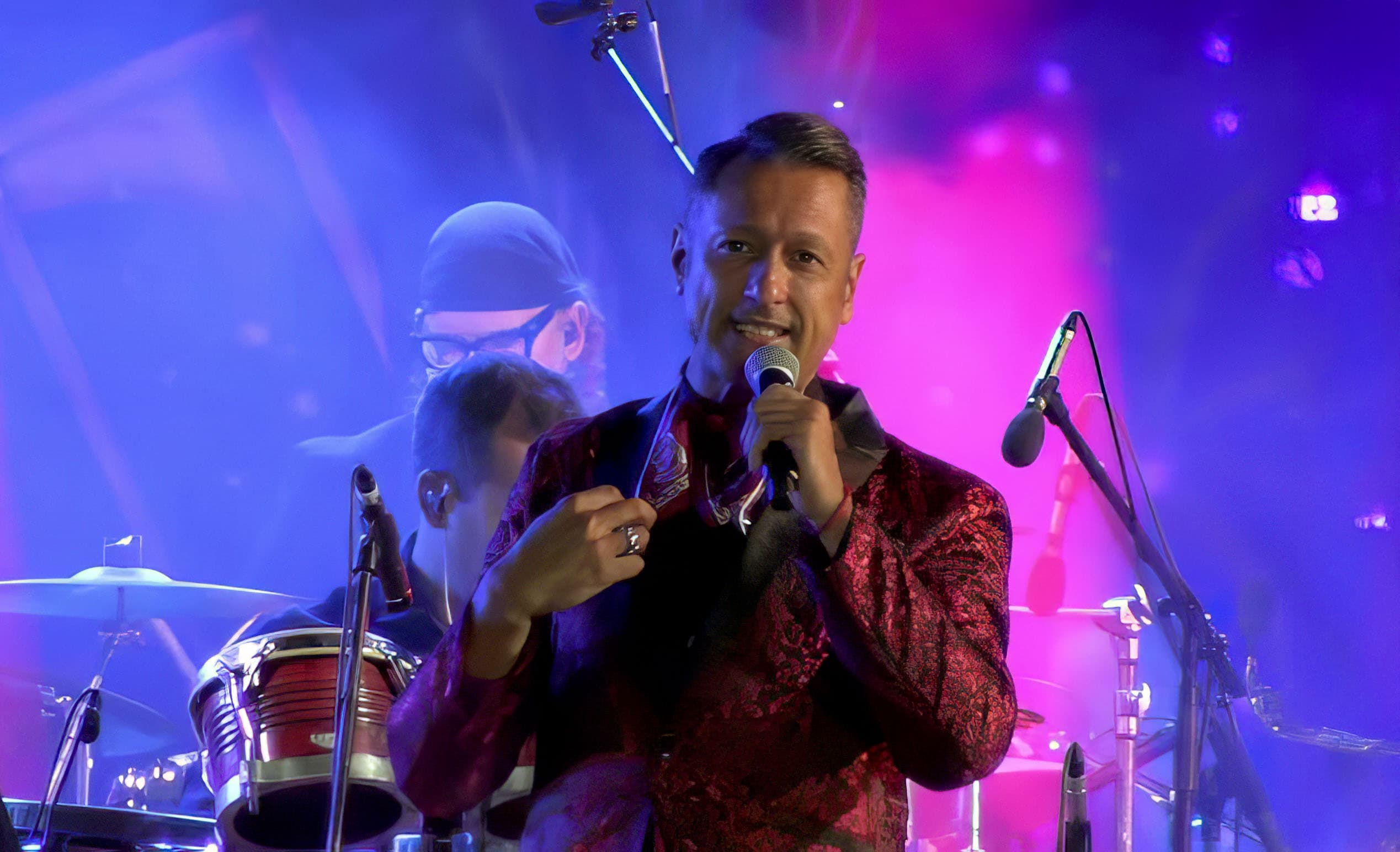 La Candelaria en La Oliva se ilumina con un homenaje a Juan Gabriel