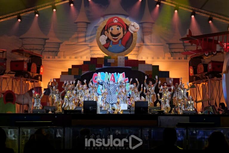 TicTacTitos revoluciona el Recinto Ferial con su propio ‘talent show’ político y murguero