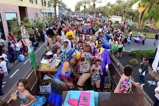 El PP denuncia que CC y PSOE gastan casi un millón de euros en cinco fiestas mientras “Tuineje se cae a pedazos”