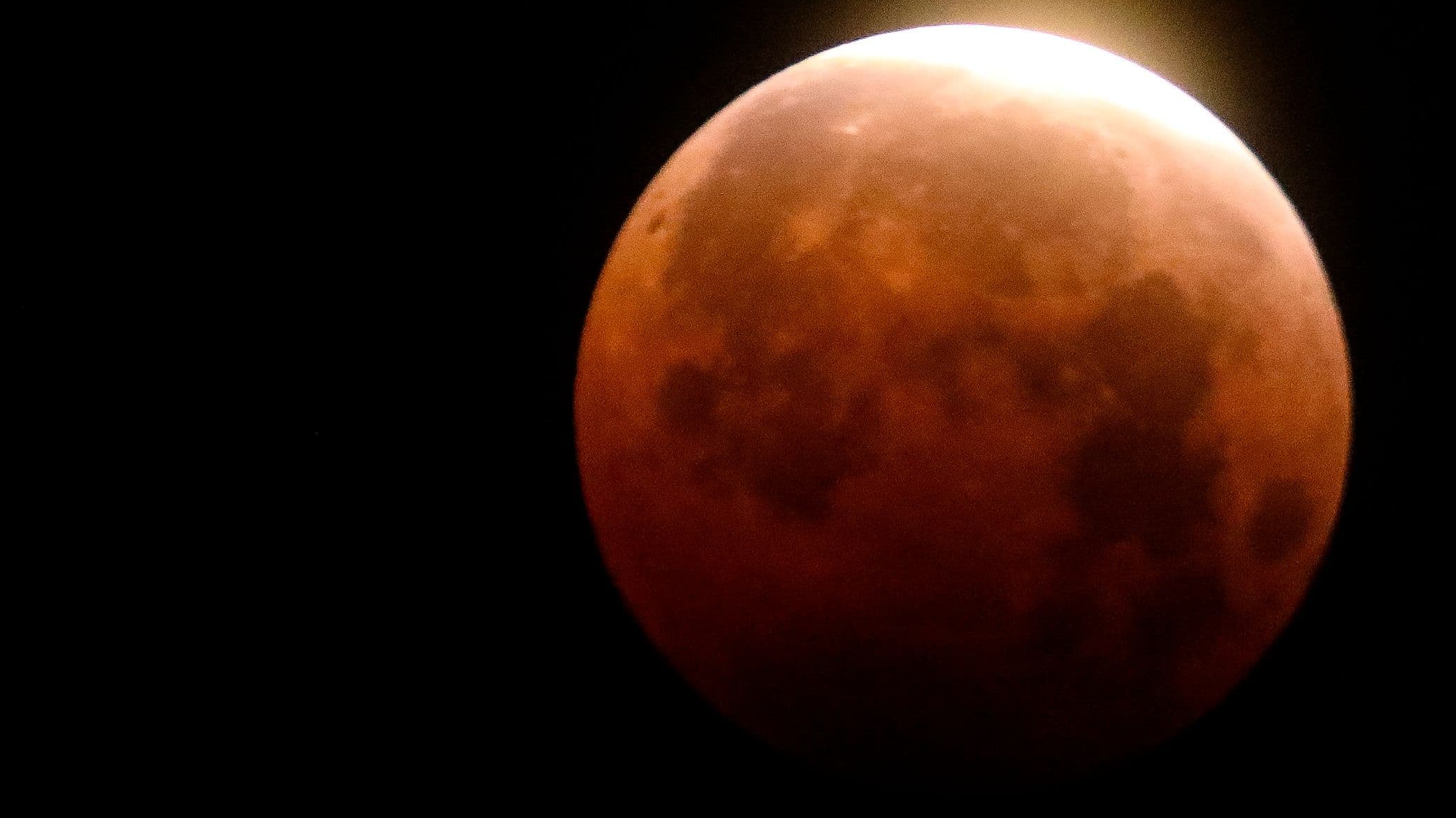 Fuerteventura vivirá esta noche un espectacular eclipse lunar visible desde toda la isla