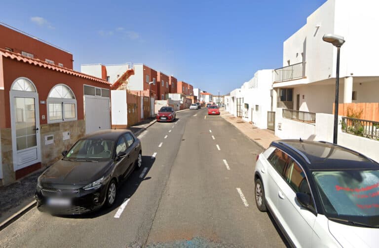 Asistida una mujer tras el incendio en una vivienda en Playa Blanca