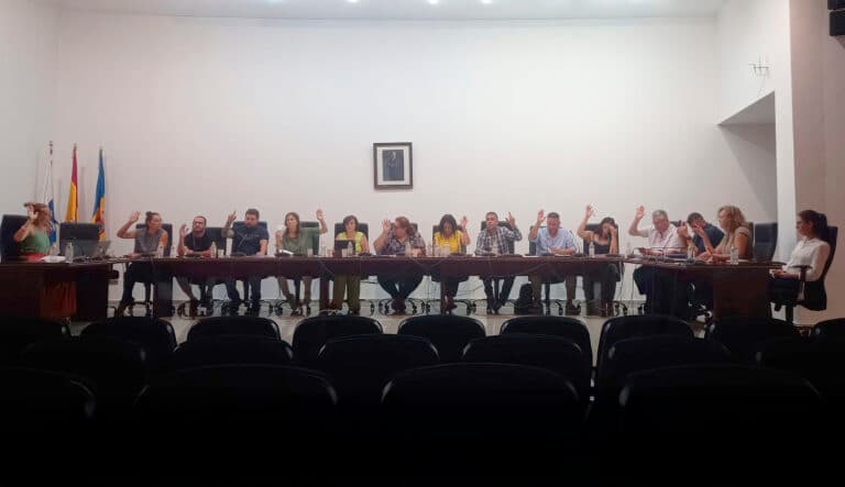 Candelaria Umpiérrez acusa al PP de “populismo desmedido” por proponer recortes en Servicios Sociales