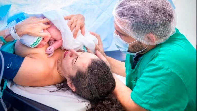 Una petición ciudadana reclama cambiar el protocolo de cesáreas del hospital majorero