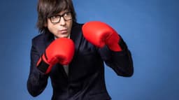 “Es el mejor show que he hecho en mi vida y estoy aterrorizado”: Luis Piedrahita presentó en El Tardeo su espectáculo Apocalípticamente correcto