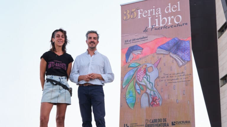 Arte y palabra: el sello de Peñita en la 35ª Feria del Libro de Fuerteventura