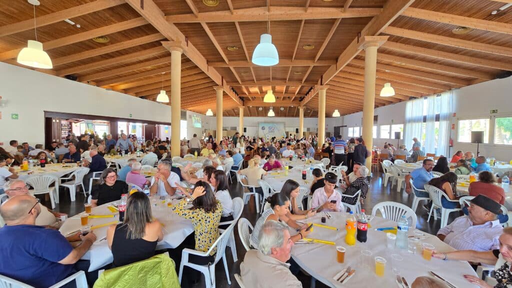 AM-CC congrega a más de mil asistentes en su tradicional almuerzo navideño y activa la agenda por su 50º aniversario