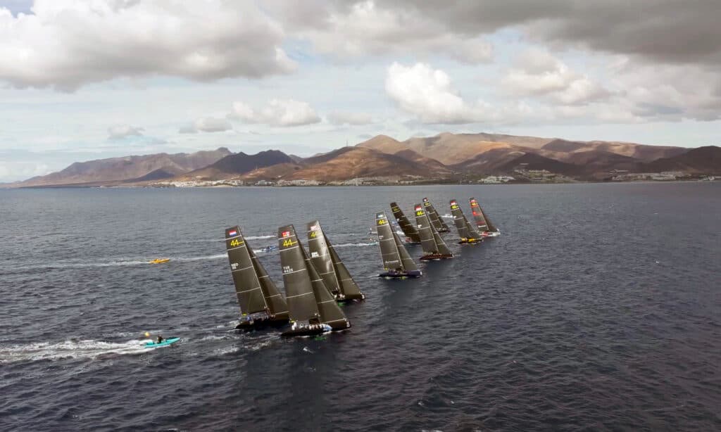 Velocidad y táctica en Fuerteventura: el Team Aqua domina la primera jornada de la 44Cup Marina Jandía
