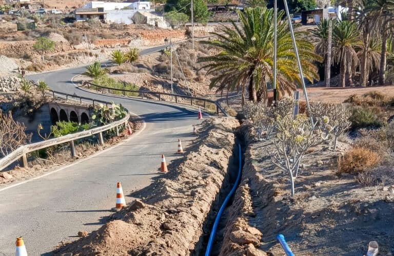 El CAAF avanza en la mejora del abastecimiento en Betancuria con 2.000 metros de nuevas tuberías ya instaladas