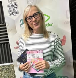 La escritora majorera Rebeca Rodríguez ha sido la protagonista de esta edición de ‘El Muelle de los Libros’