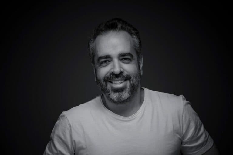 El pianista de Dani Martín, Luz o Marwán, Iñaki García, nos hace recorrido de su trayectoria trabajando con los mejores artistas del país