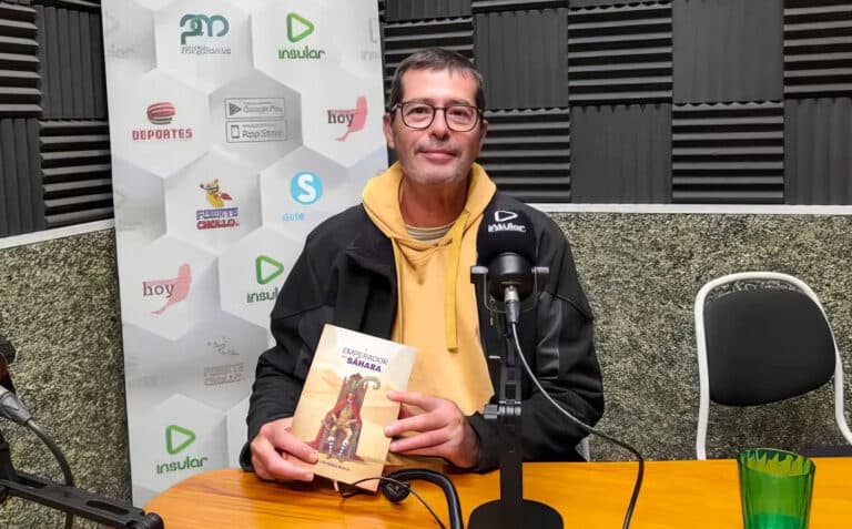El escritor y activista Jesús Giráldez presenta «El emperador del Sáhara» en Fuerteventura