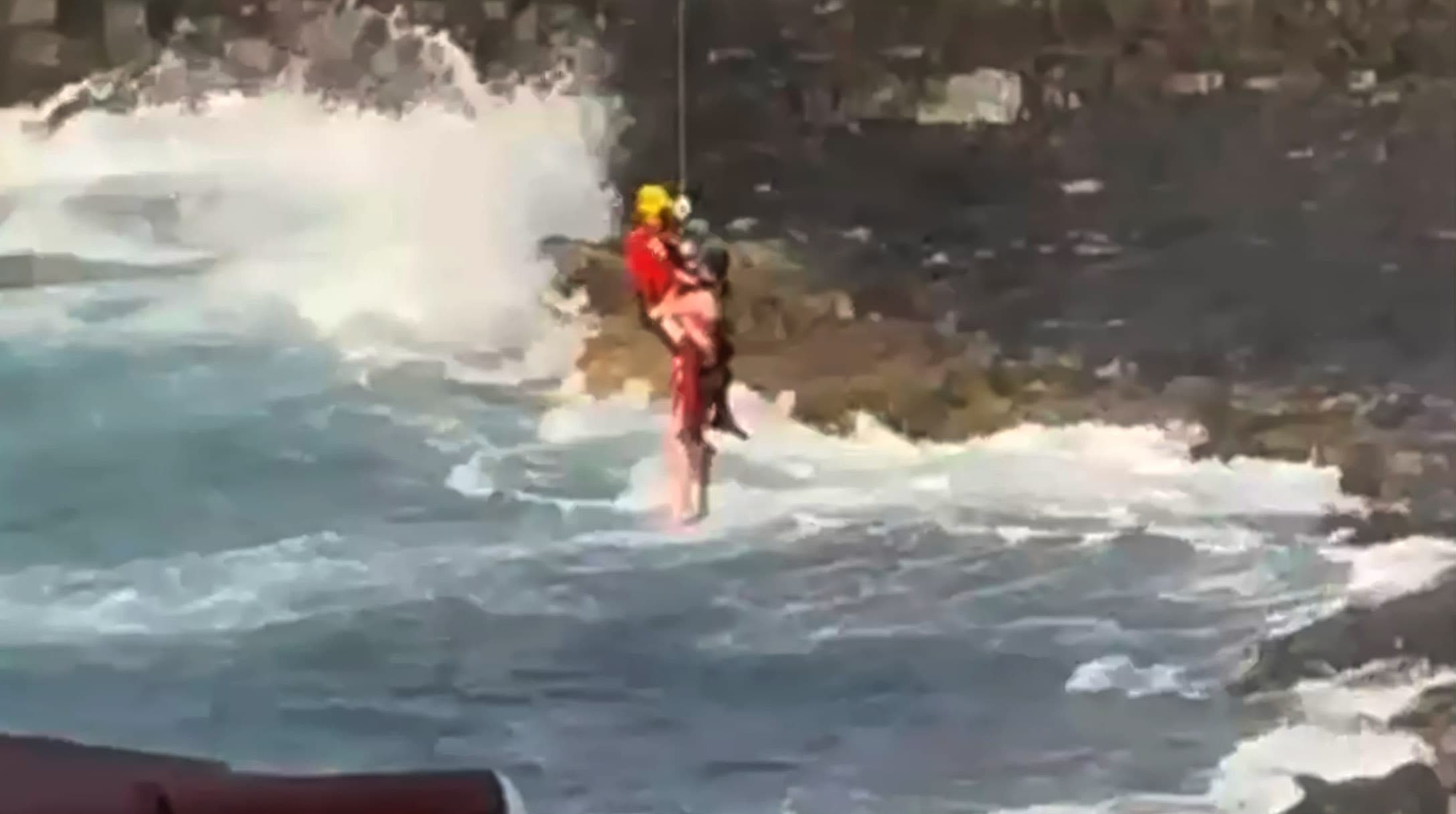 La tragedia de Isla Cangrejo se agrava: la piscina natural estaba precintada por riesgo de oleaje cuando la ola golpeó y causó cuatro muertos y un desaparecido