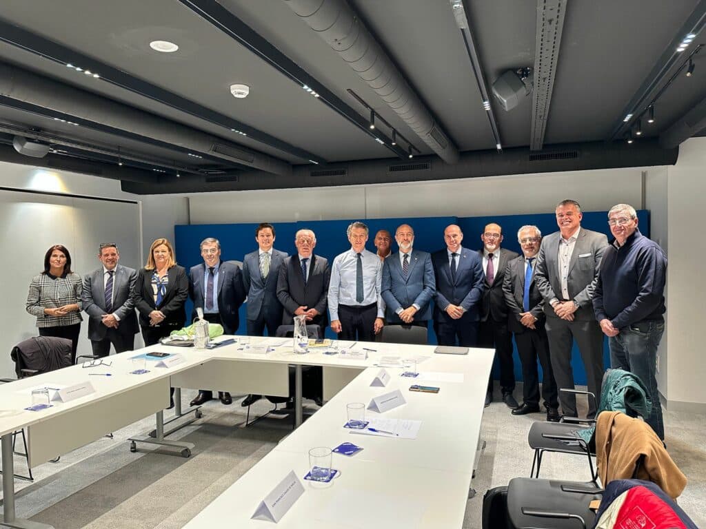 Puerto del Rosario y COCAHI trasladan a Alberto Núñez Feijóo las demandas urgentes del pequeño comercio