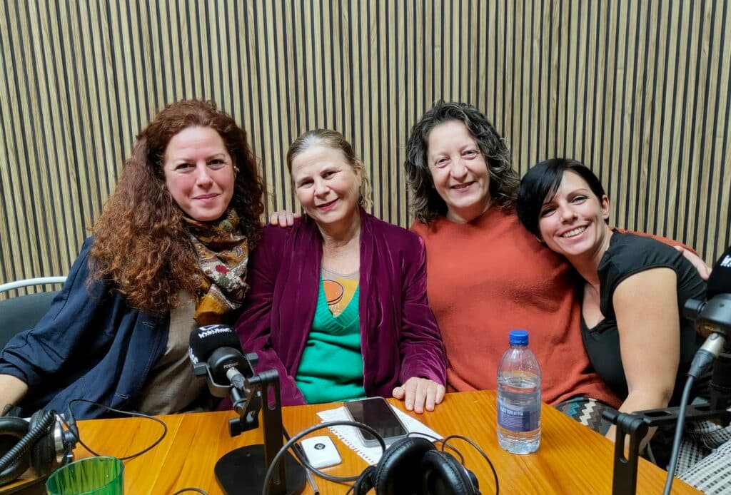 “Creadoras de Islas”: cuando escribir en grupo se convierte en un proceso de transformación personal