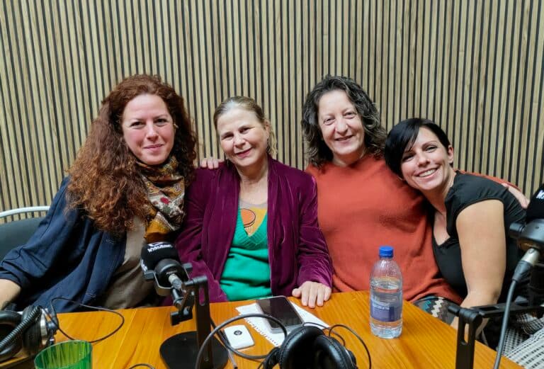 “Creadoras de Islas”: cuando escribir en grupo se convierte en un proceso de transformación personal